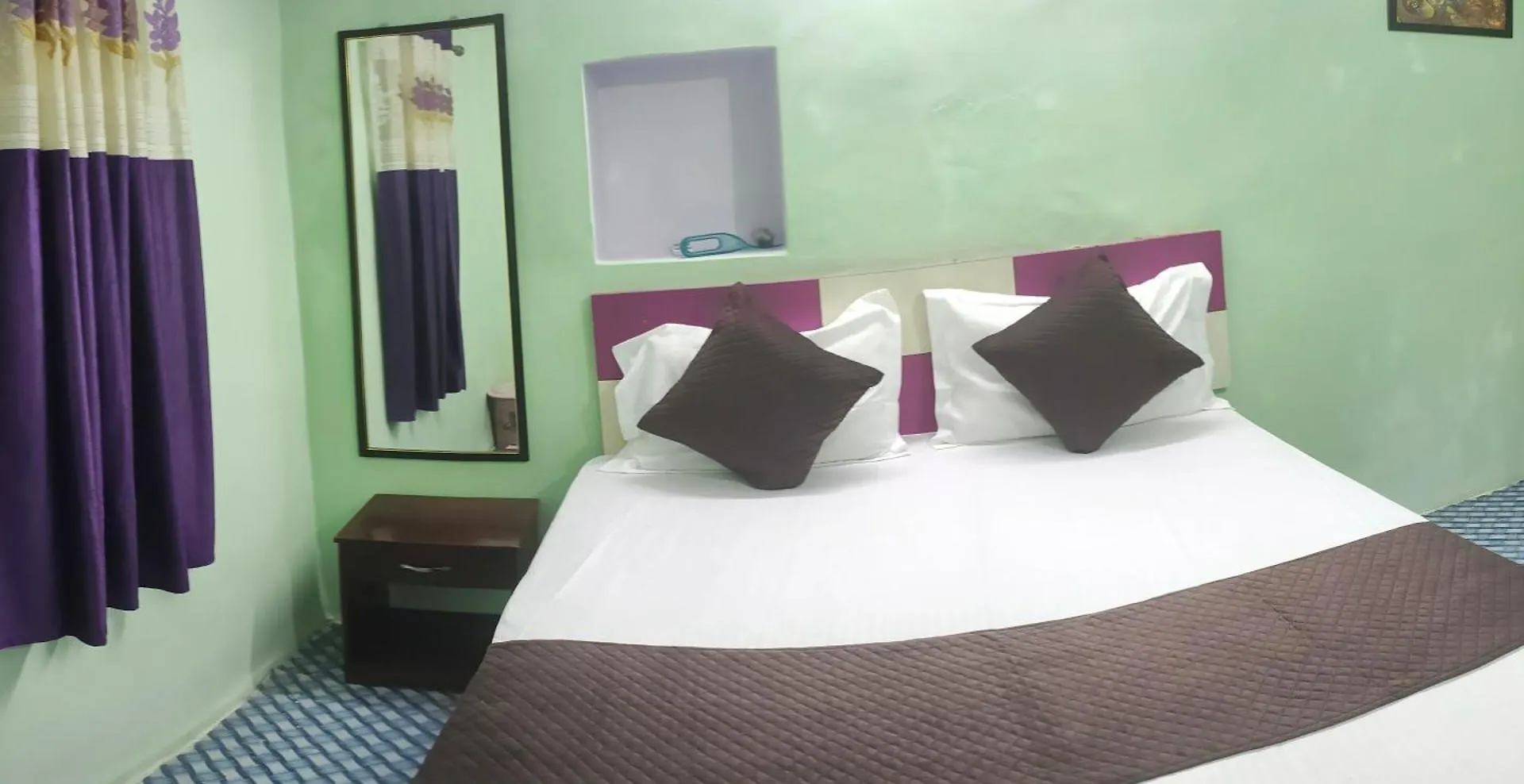 Radha Krishna Home Varanasi 0*,