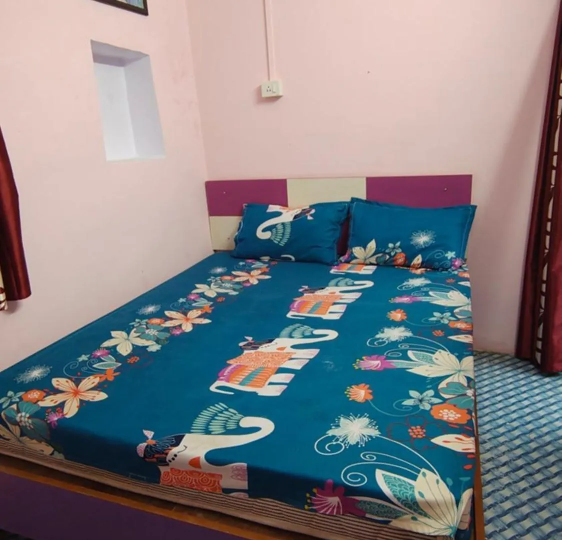 Radha Krishna Home Varanasi Homestay
